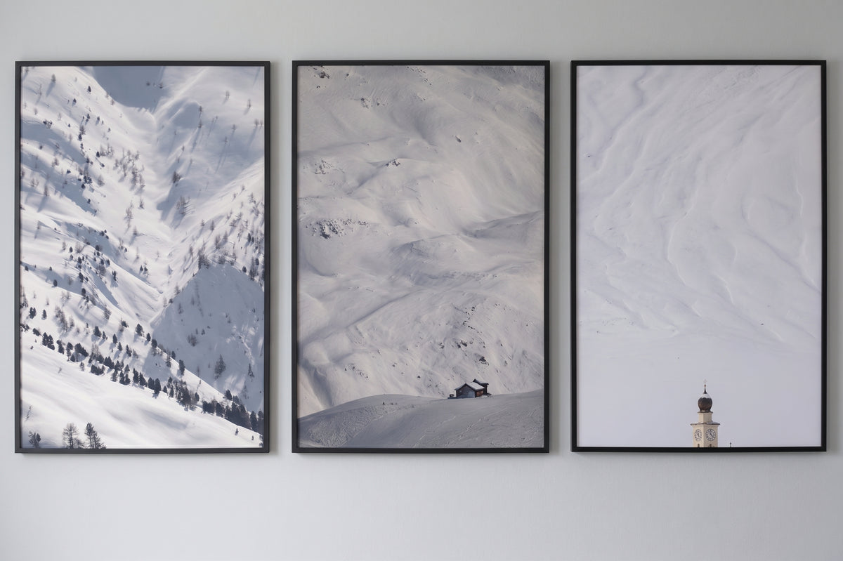 Besneeuwde bergwereld