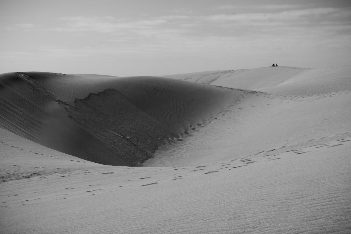 Monochroom strandleven