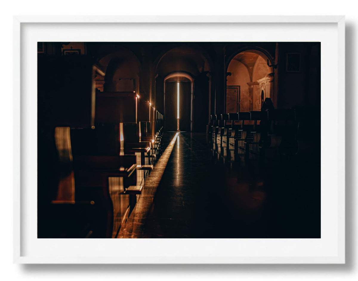La luce entra